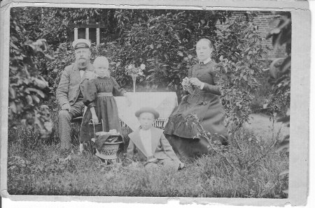 031-32. Niels, Bothilde, Inken u. Peter Diedrichsen - List.jpg.medium.jpeg